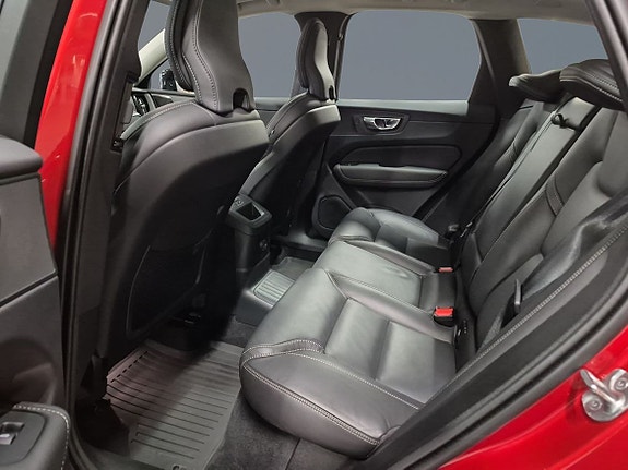 Volvo XC60 8 of 14