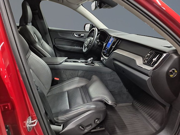 Volvo XC60 7 of 14