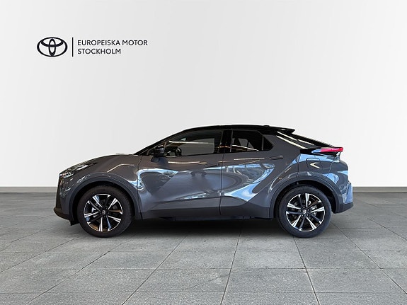 Toyota C-HR 4 of 15