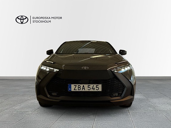 Toyota C-HR 6 of 15