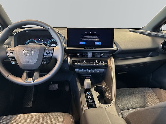 Toyota C-HR 9 of 15