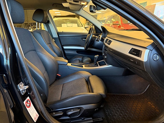 BMW 320d 21 of 30