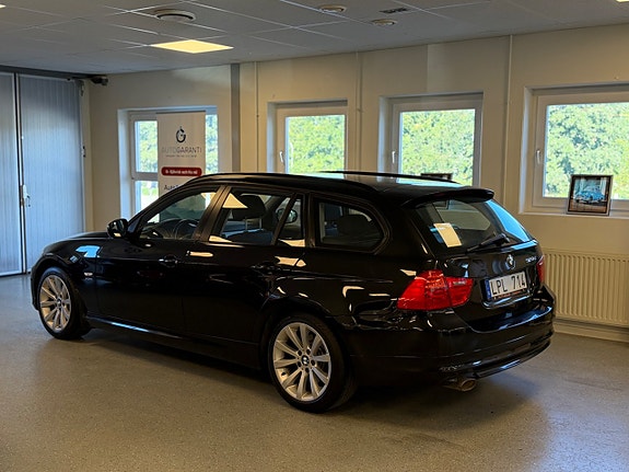 BMW 320d 8 of 30