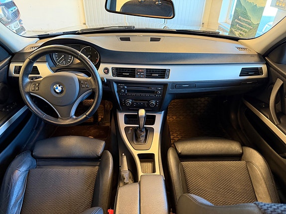 BMW 320d 13 of 30