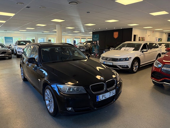 BMW 320d 3 of 30