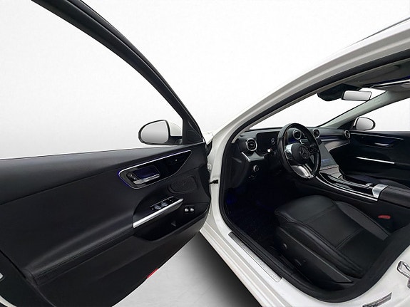 Mercedes-Benz C300 12 of 30