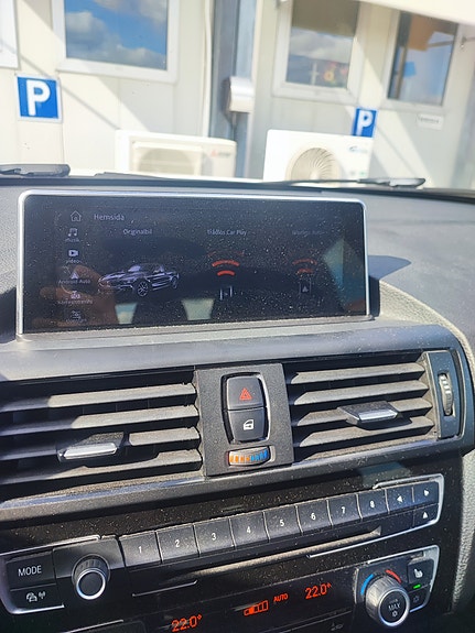 BMW 116i 3 of 4