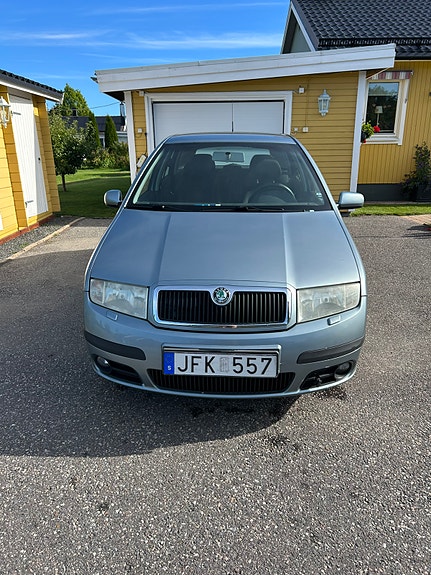 Skoda Fabia 2 of 7