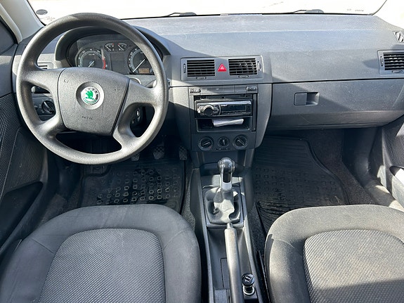 Skoda Fabia 5 of 7