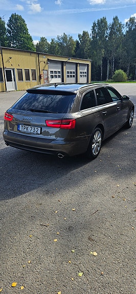 Audi A6 4 of 7