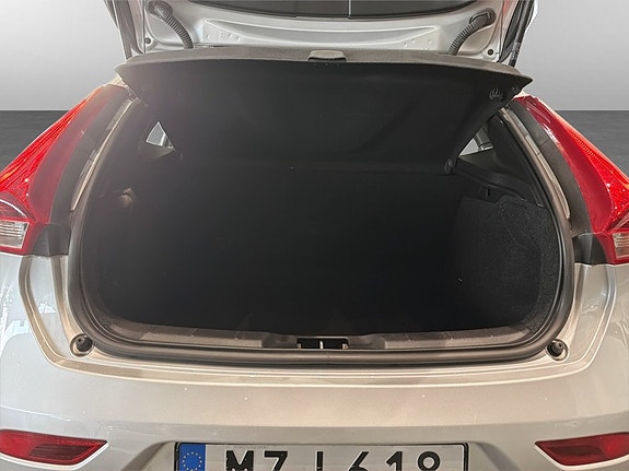Volvo V40 15 of 15