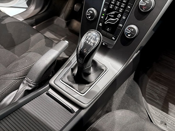 Volvo V40 10 of 15