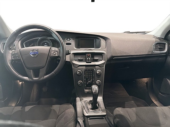 Volvo V40 6 of 15