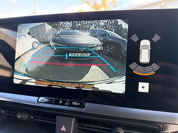 Toyota C-HR 15 of 16