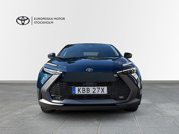 Toyota C-HR 6 of 16