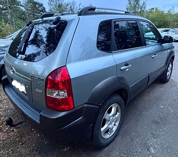 Hyundai Tucson 2 of 11