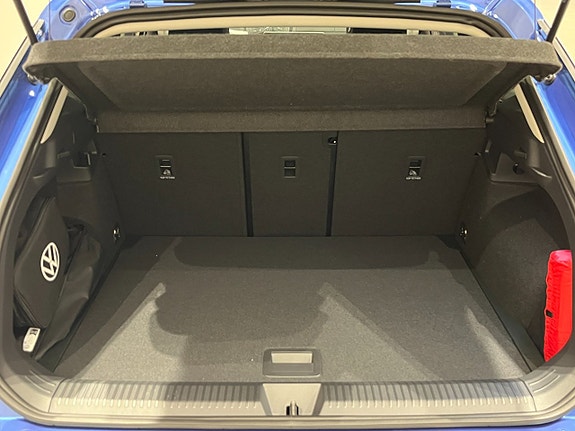Volkswagen T-Roc 7 of 30