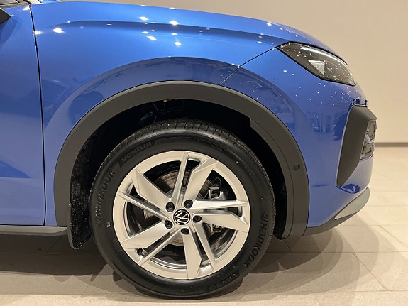Volkswagen T-Roc 3 of 30