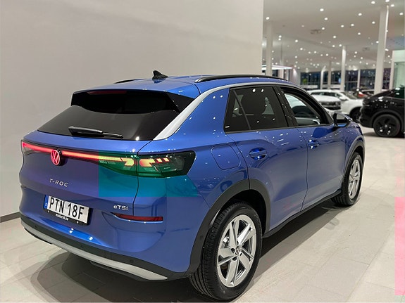 Volkswagen T-Roc 5 of 30