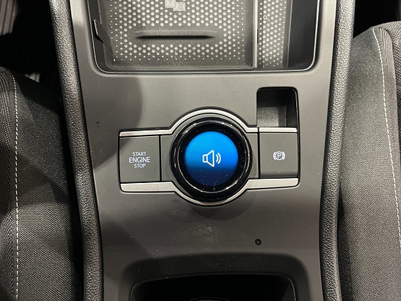 Volkswagen T-Roc 13 of 30
