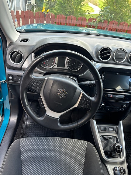 Suzuki Vitara 5 of 9