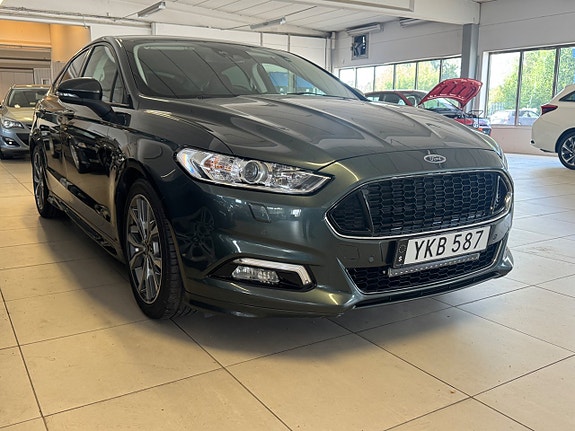 Ford Mondeo 2 of 9