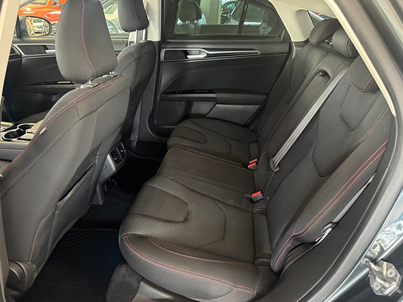 Ford Mondeo 6 of 9