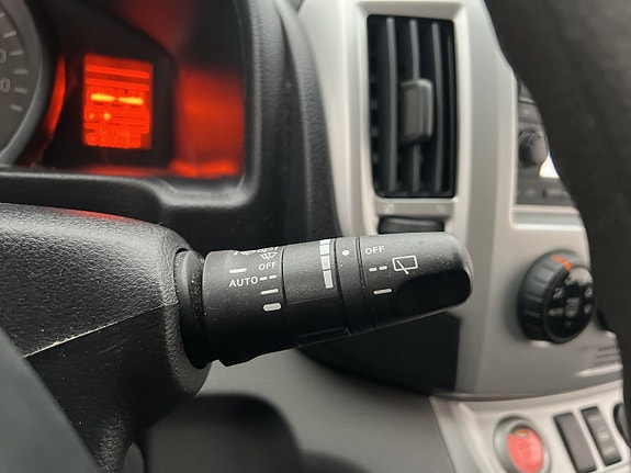 Nissan NV200 18 of 30