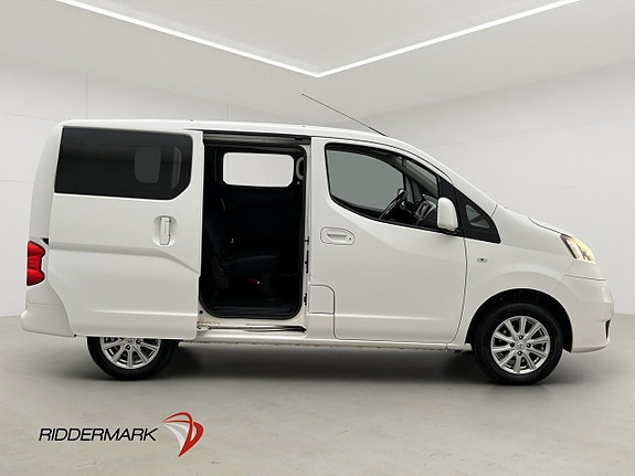 Nissan NV200 10 of 30