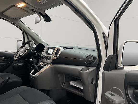 Nissan NV200 26 of 30