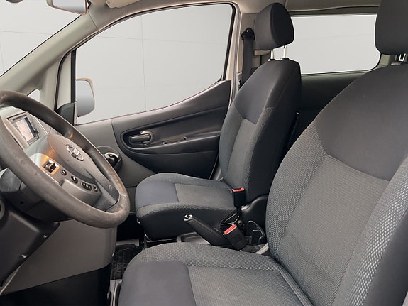 Nissan NV200 14 of 30
