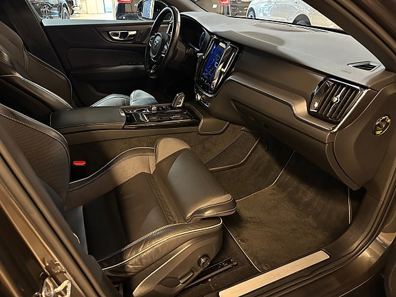 Volvo V60 6 of 17