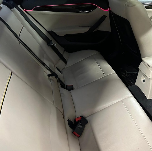 BMW X1 15 of 18