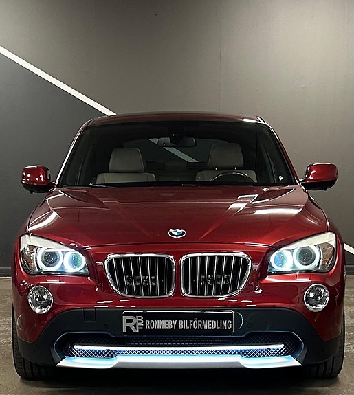 BMW X1 2 of 18