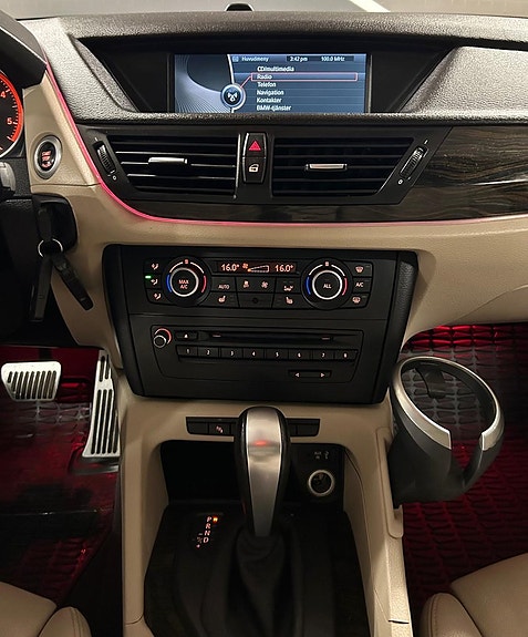 BMW X1 11 of 18