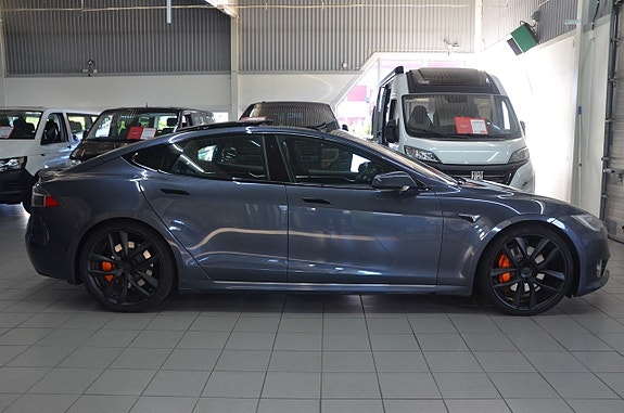 Tesla Model S 2 of 19