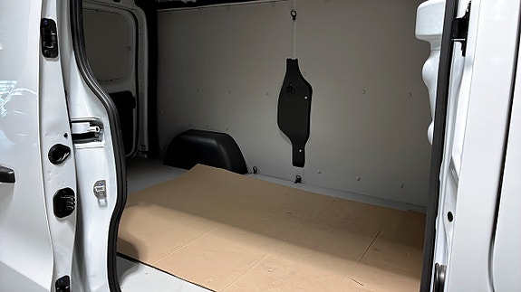 Renault Trafic 5 of 9