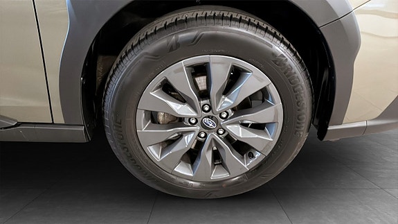 Subaru Outback 9 of 12