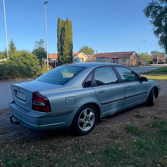 Volvo S80 3 of 12