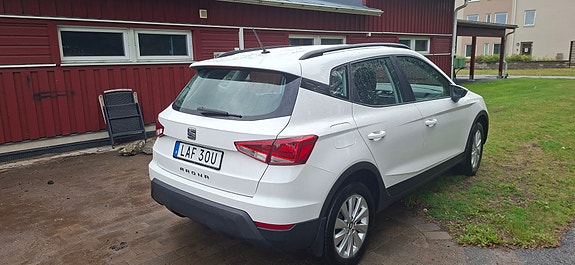 Seat Arona 2 of 8