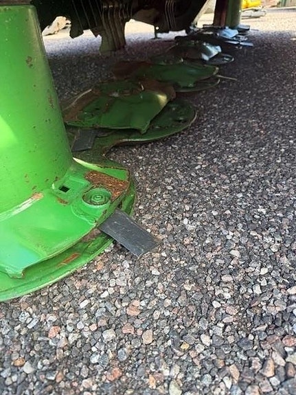 John Deere F310R FRONTSLÅTTERKROSS (KUND) 5 of 5