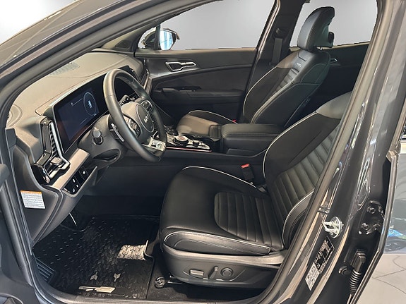 Kia Sportage 8 of 23