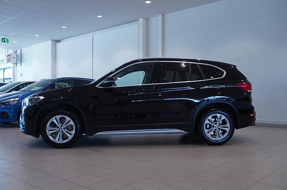 BMW X1 3 of 12