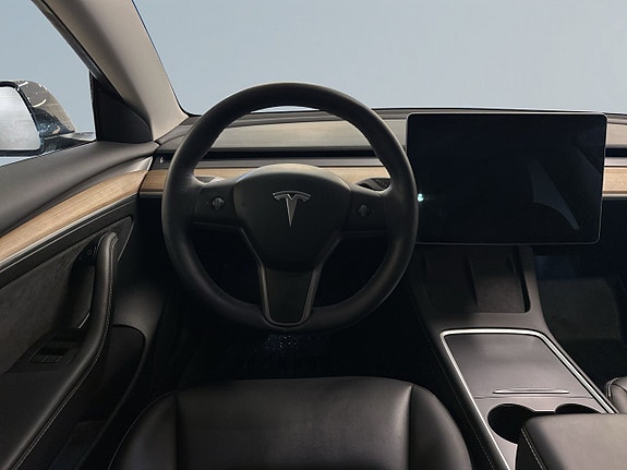 Tesla Model 3 9 of 22