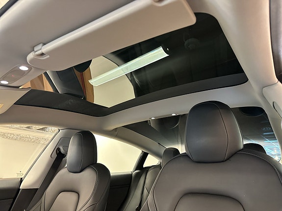 Tesla Model 3 17 of 22