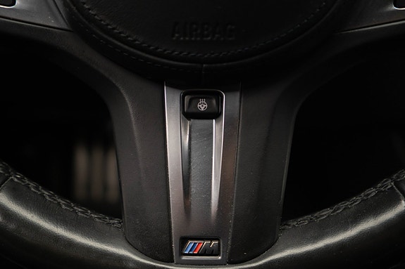 BMW 330e 20 of 25