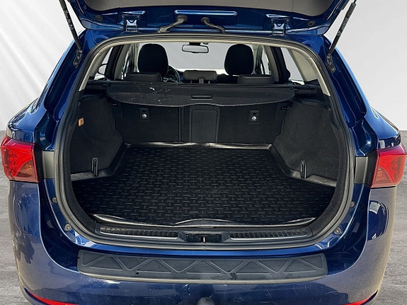 Toyota Avensis 8 of 24