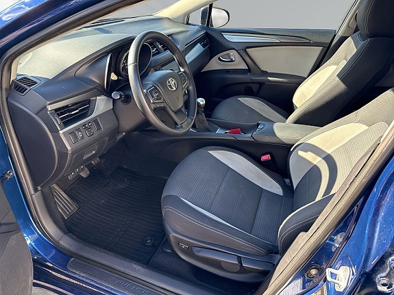 Toyota Avensis 6 of 24
