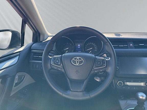 Toyota Avensis 10 of 24