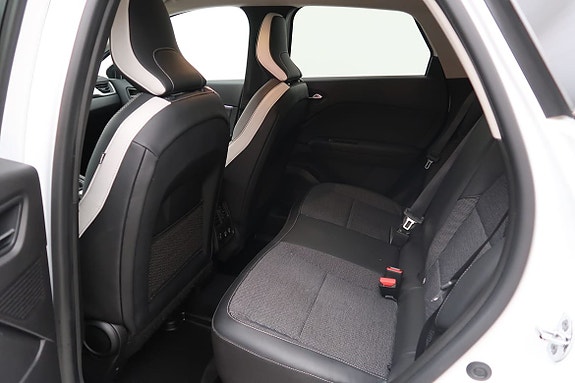 Renault Captur 5 of 12